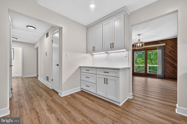 282 RIVERSIDE DR, Pasadena, MD 21122