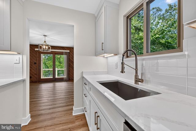 282 RIVERSIDE DR, Pasadena, MD 21122
