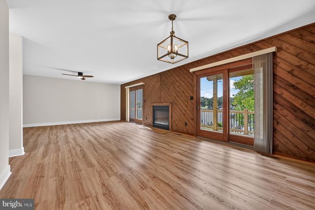 282 RIVERSIDE DR, Pasadena, MD 21122