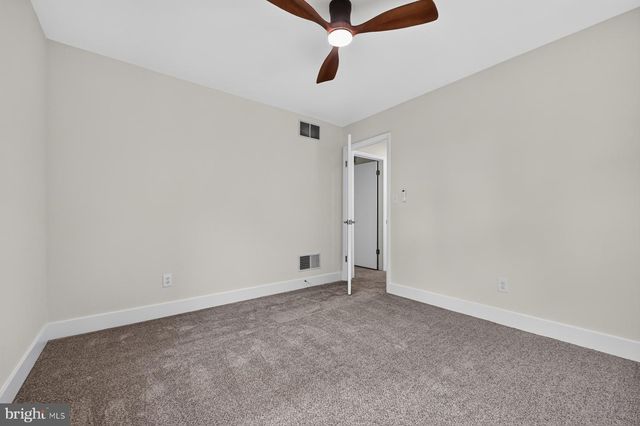 282 RIVERSIDE DR, Pasadena, MD 21122