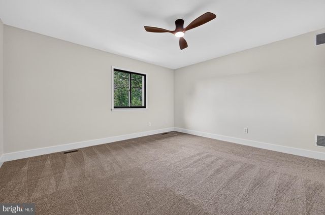 282 RIVERSIDE DR, Pasadena, MD 21122
