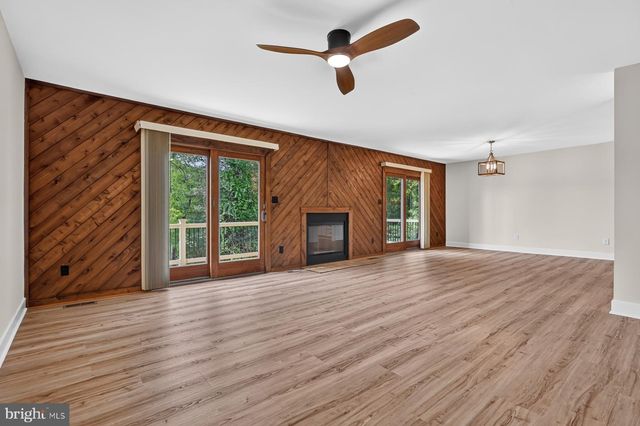 282 RIVERSIDE DR, Pasadena, MD 21122