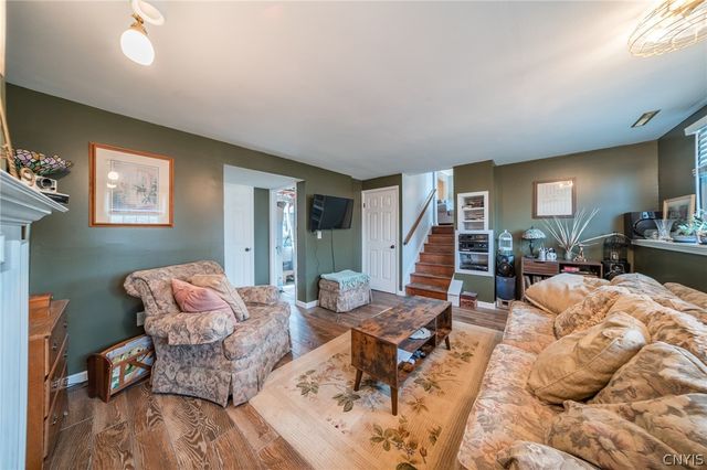 129 Bent Tree Lane, Van Buren, NY 13027