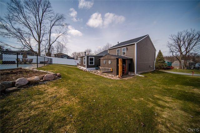 129 Bent Tree Lane, Van Buren, NY 13027