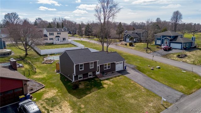 129 Bent Tree Lane, Van Buren, NY 13027