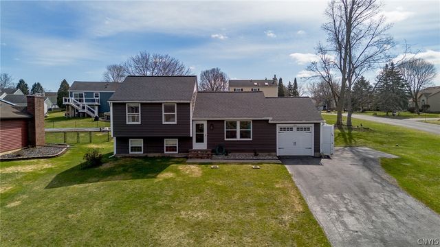 129 Bent Tree Lane, Van Buren, NY 13027