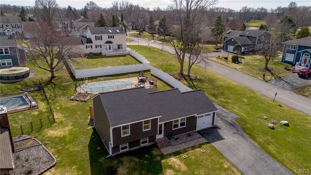 129 Bent Tree Lane, Van Buren, NY 13027