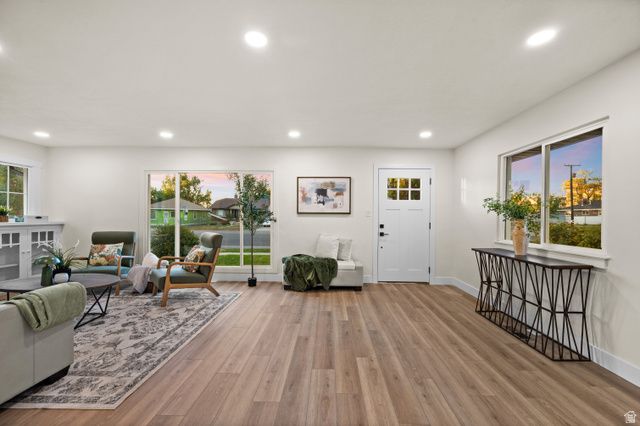189 W CENTER ST, Midvale, UT 84047