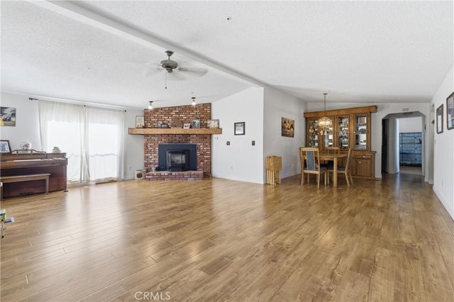 22927 W Avenue D, Lancaster, CA 93536