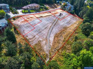653 Sahalee Dr SE, Salem, OR 97306