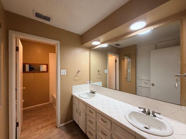 2327 33rd Street, Lubbock, TX 79411