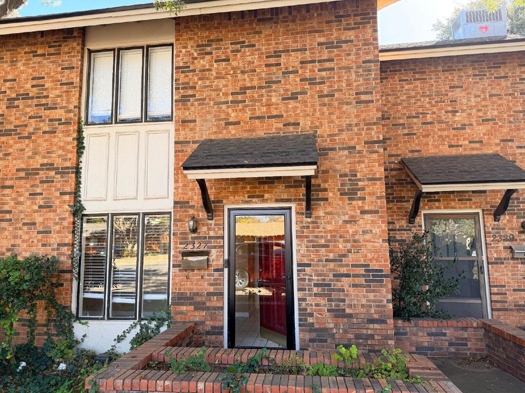 2327 33rd Street, Lubbock, TX 79411