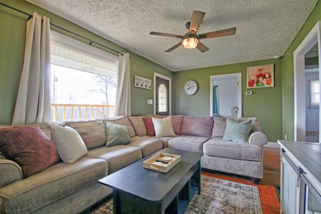 288 John R Jones Road, London, KY 40741