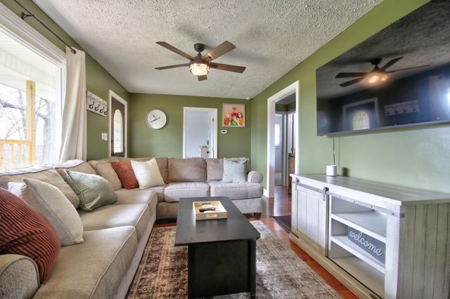 288 John R Jones Road, London, KY 40741