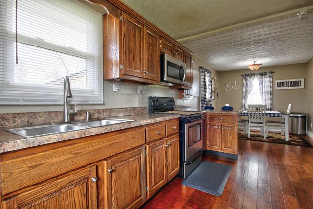 288 John R Jones Road, London, KY 40741