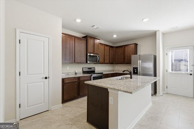 171 Al Jennah Boulevard, Locust Grove, GA 30248