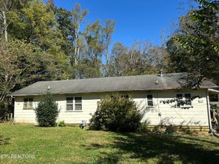 566 W Outer Drive, Oak Ridge, TN 37830