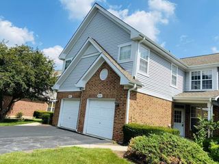 2043 S Lincoln Avenue 110702, Lombard, IL 60148