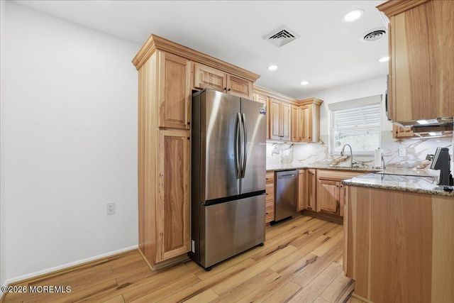 10 H Bennington Lane, Manchester, NJ 08759