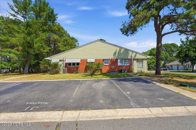 10 H Bennington Lane, Manchester, NJ 08759