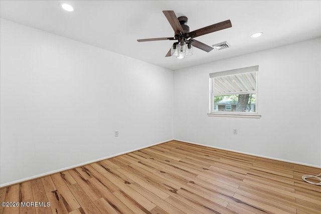 10 H Bennington Lane, Manchester, NJ 08759