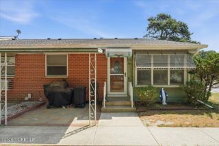 10 H Bennington Lane, Manchester, NJ 08759