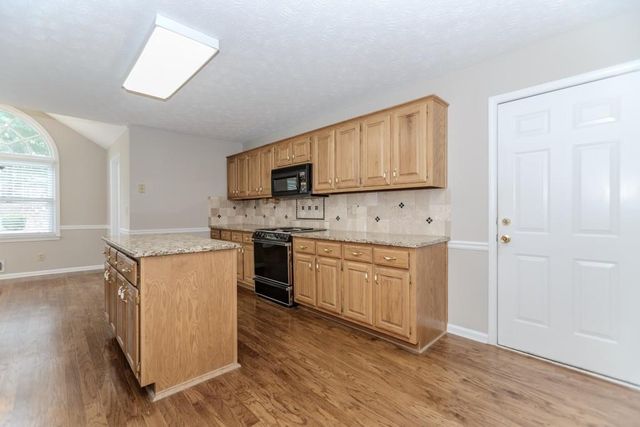960 Chaucer Gate Court, Lawrenceville, GA 30043