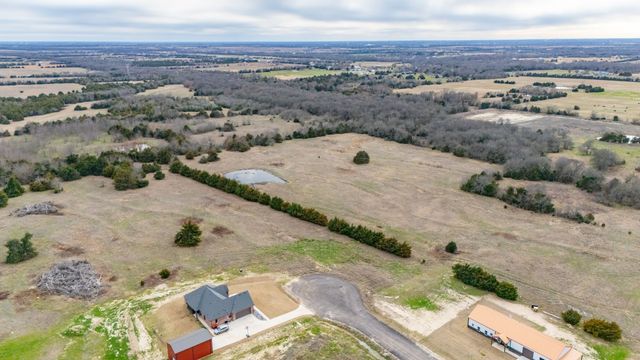 2810 Maple Road, Celeste, TX 75423