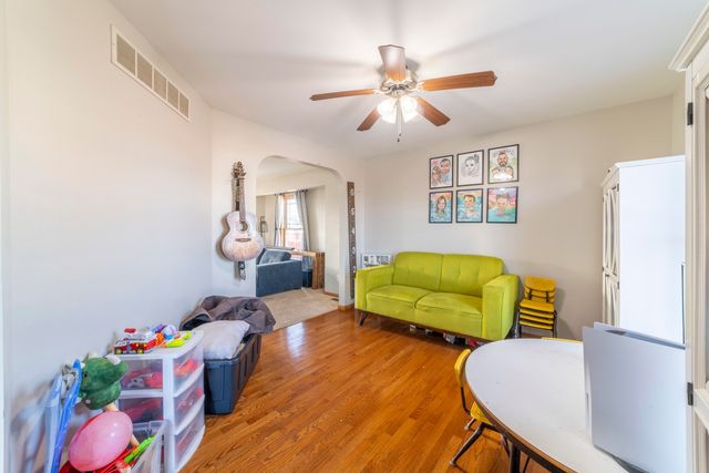 704 Coach Light Lane, Lowell, IN 46356