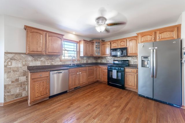 704 Coach Light Lane, Lowell, IN 46356