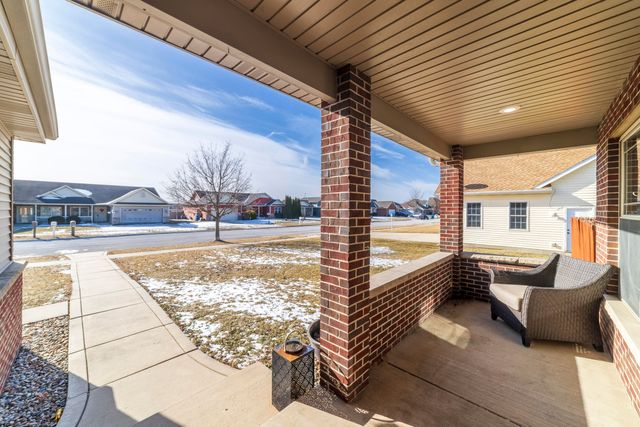 704 Coach Light Lane, Lowell, IN 46356