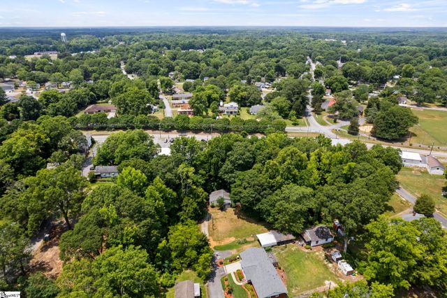 111 Lincoln Street, Belton, SC 29627