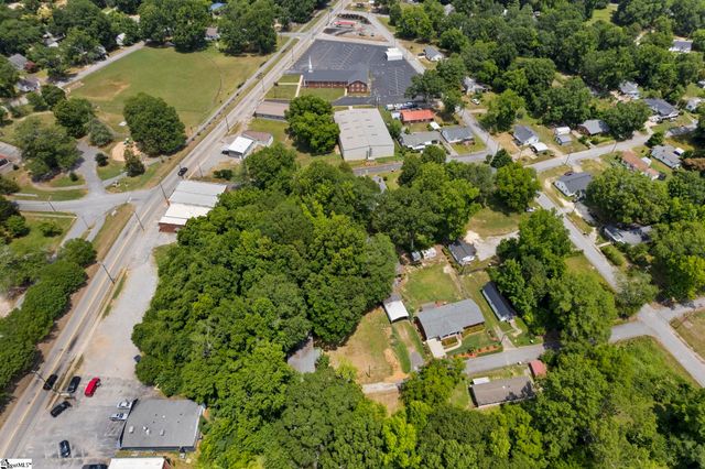 111 Lincoln Street, Belton, SC 29627