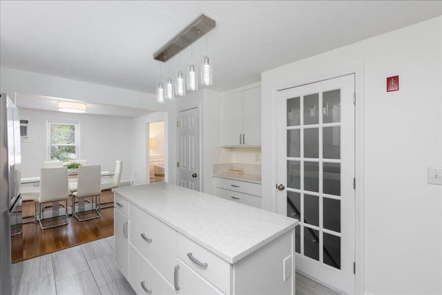 4 Applewood Lane, Salem, NH 03079