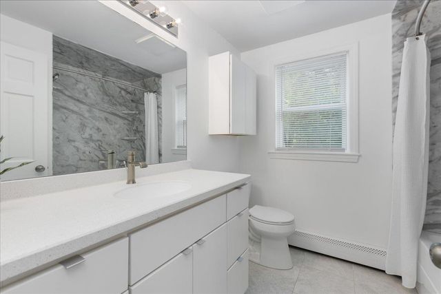 4 Applewood Lane, Salem, NH 03079