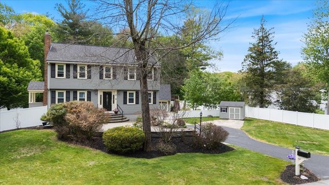4 Applewood Lane, Salem, NH 03079