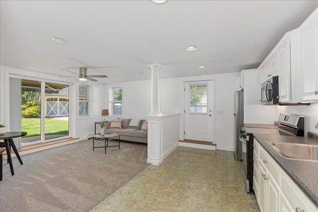 4 Applewood Lane, Salem, NH 03079