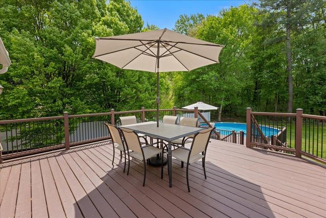 4 Applewood Lane, Salem, NH 03079