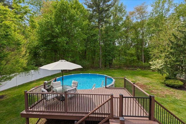 4 Applewood Lane, Salem, NH 03079
