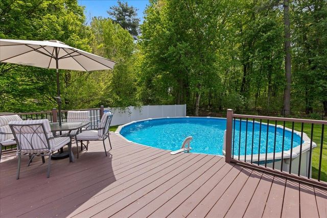 4 Applewood Lane, Salem, NH 03079
