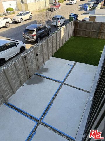 11528 Emelita Street, North Hollywood (los Angeles), CA 91601