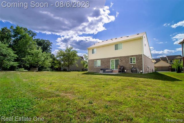 1360 Weeping Willow, Ypsilanti, MI 48198