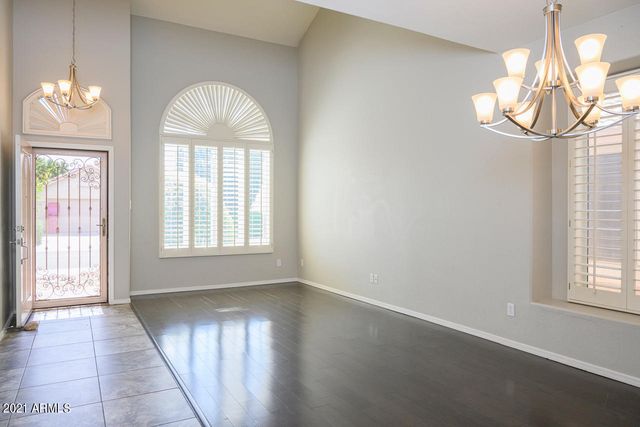 8710 E PINCHOT Avenue, Scottsdale, AZ 85251