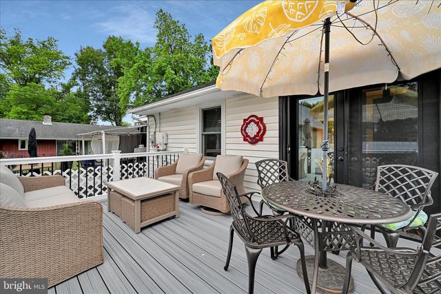 161 N LAUREL ST, Manheim, PA 17545