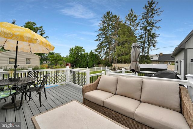 161 N LAUREL ST, Manheim, PA 17545