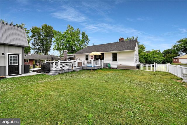 161 N LAUREL ST, Manheim, PA 17545