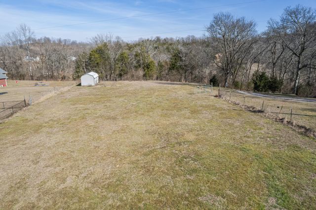 3420 Clear Creek Rd, Pulaski, TN 38478