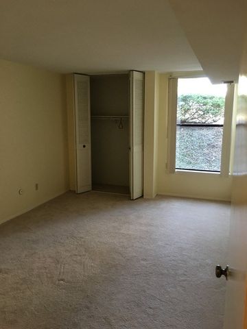 46 Shrewsbury Green B, Shrewsbury, MA 01545