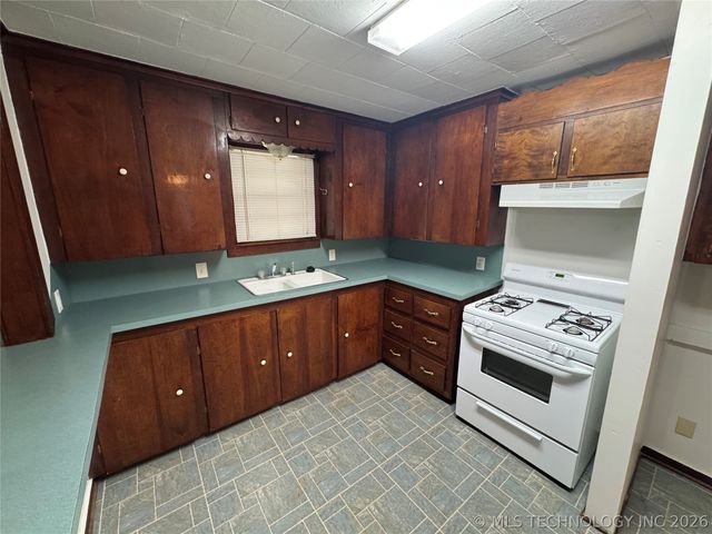 404 N Vine Avenue, Cleveland, OK 74020