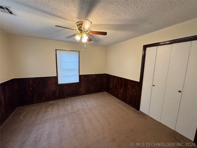 404 N Vine Avenue, Cleveland, OK 74020
